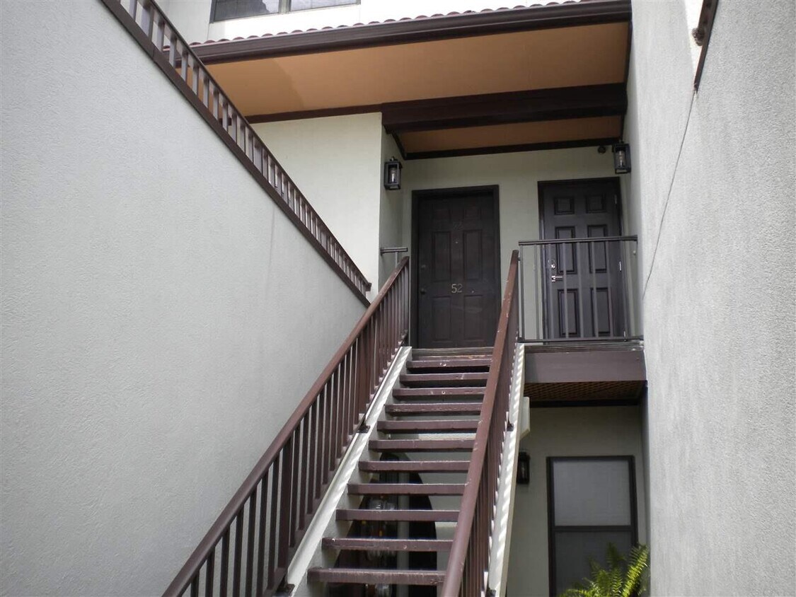 Primary Photo - 52 Baybridge Dr