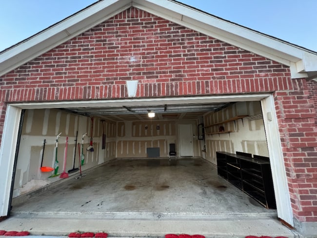 Photo - 911 Simi Dr House