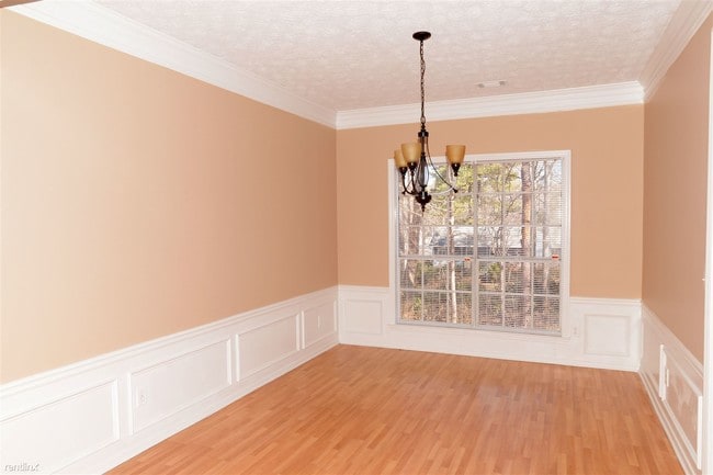 Building Photo - 4 br, 2.5 bath House - 700 Ashton Lane