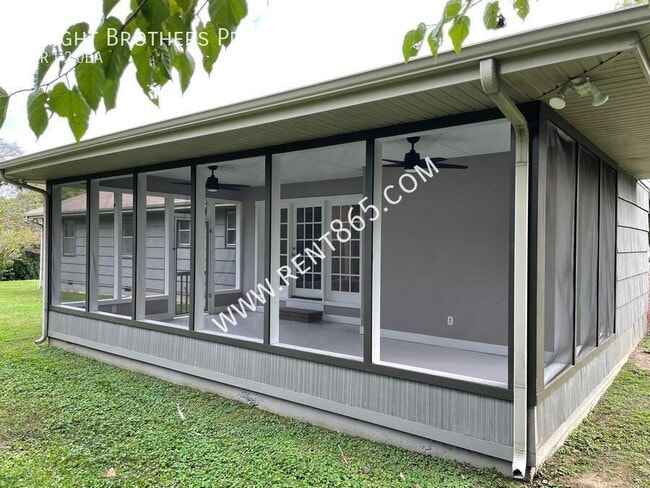 Building Photo - 4709 Lonas Dr