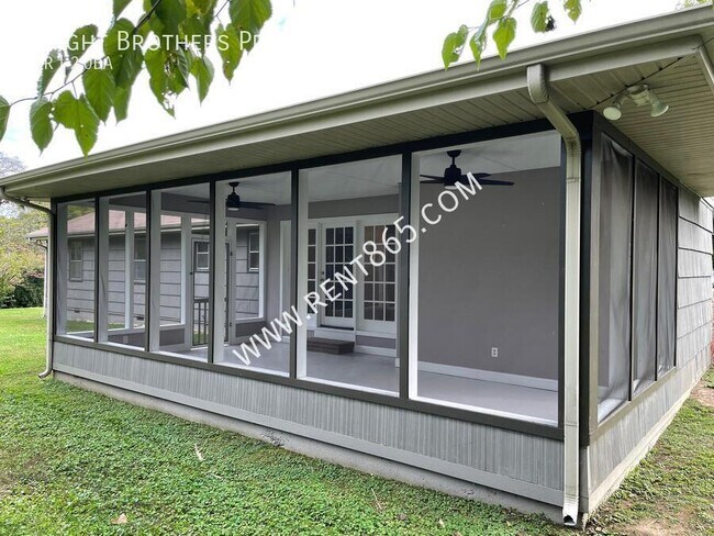 Foto del edificio - 4709 Lonas Dr