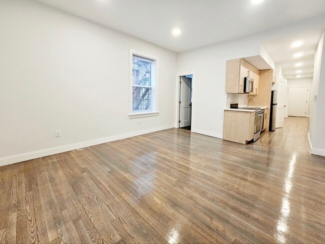 Building Photo - 501 Beacon St