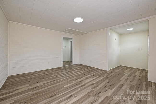 Foto del edificio - 3619 Little Mountain Rd