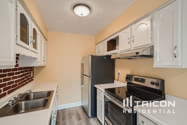 Foto del edificio - 4512 Montgomery Rd