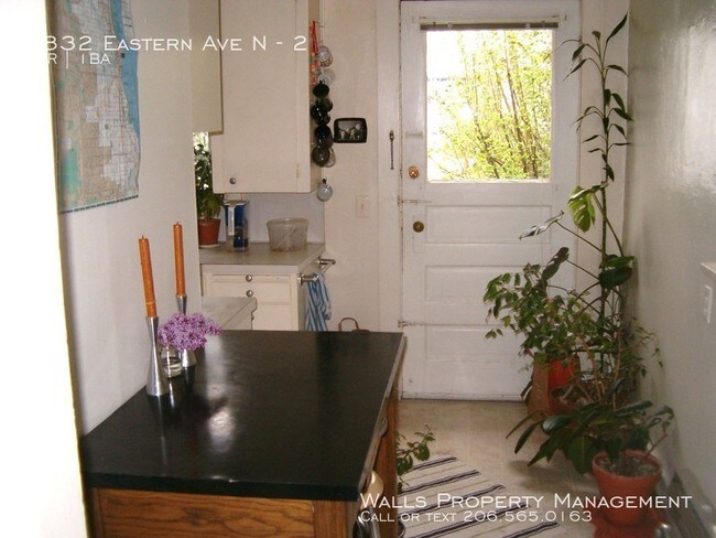Foto del edificio - 3832 Eastern Ave N