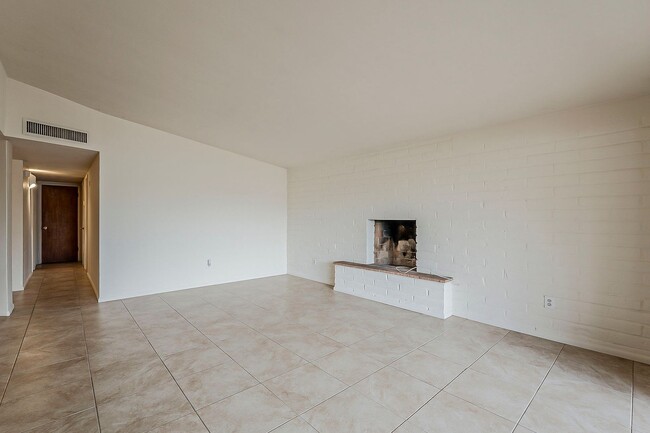 Foto del edificio - 1437 E Lester St