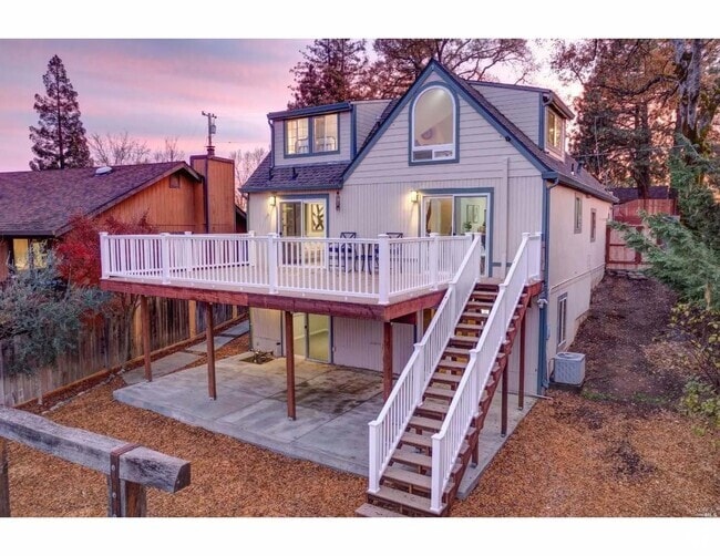 Clear Lake Walnut Acres Houses for Rent with a Swimming Pool Lakeport, CA 1 Homes