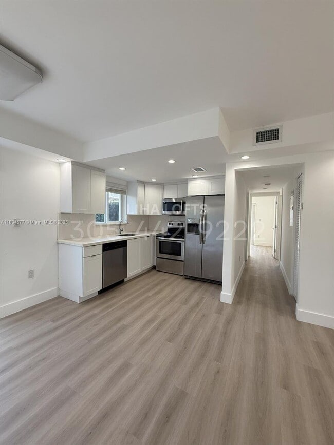 Foto del edificio - 1328 NW 4th St