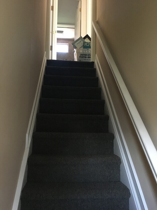 Private front entrance - 323 Edelweiss Rd