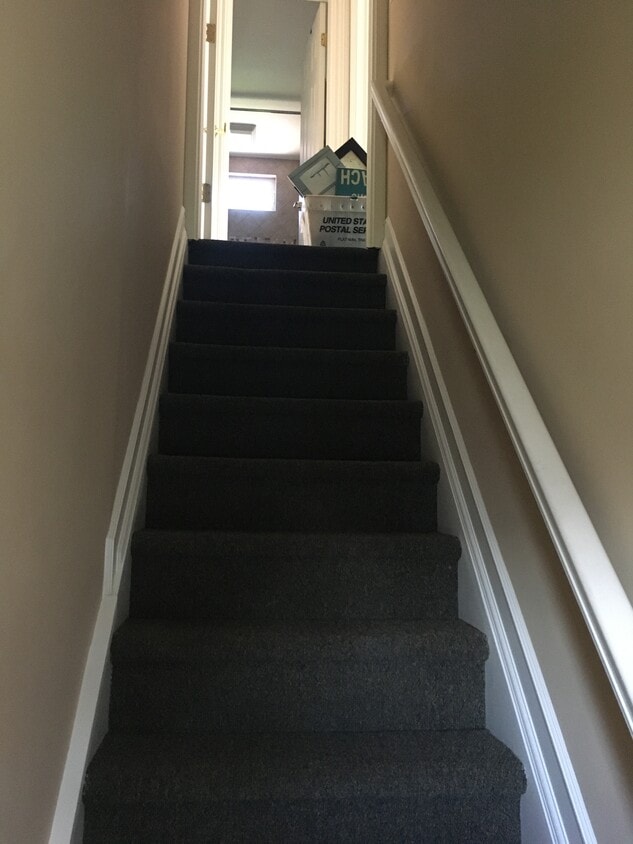 Private front entrance - 323 Edelweiss Rd