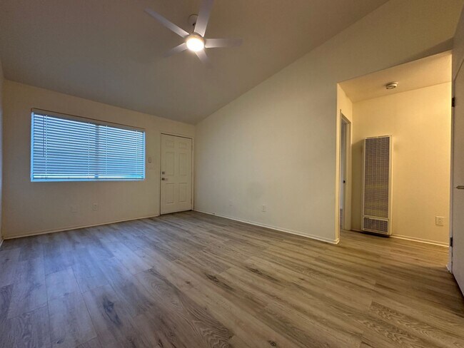 Building Photo - 405 S 6th St -- West Valley Real Estate