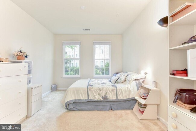 Master Bedroom (new ceiling fan not shown) - 2321 25th St S