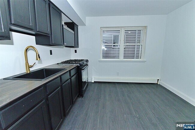 Foto del edificio - 401 Undercliff Ave