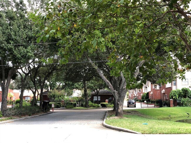 Foto del edificio - 1103 Dulles Ave