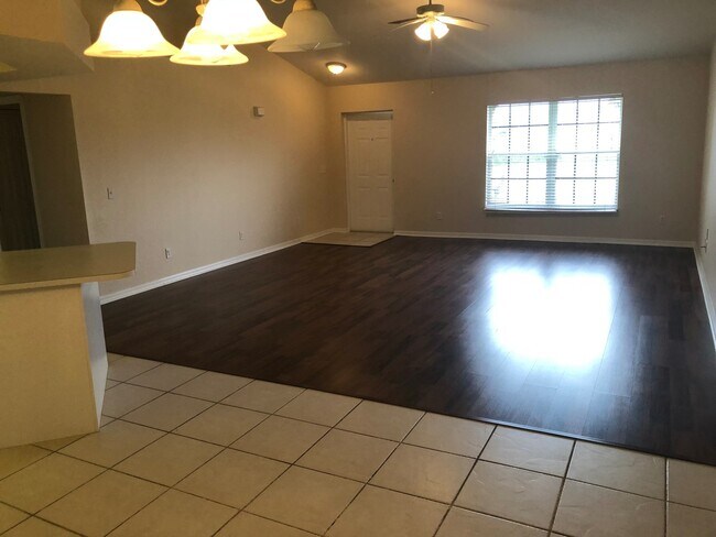 Foto del edificio - 2805 NW 5th Pl
