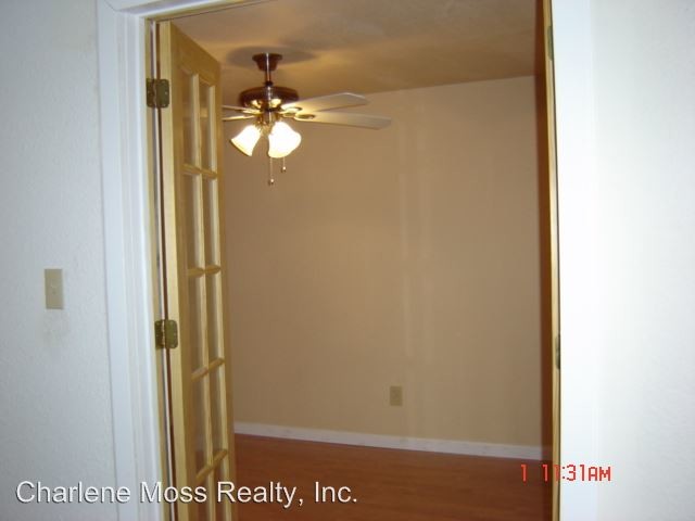 Foto del edificio - 5830 E Columbus Way