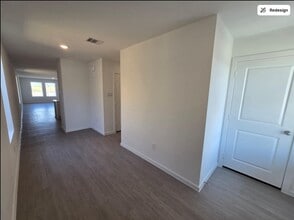 Building Photo - 934 Capracotta Dr