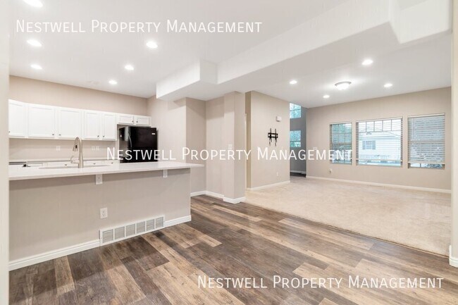 Building Photo - 10954 Topview Rd