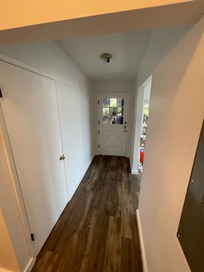Foto del edificio - 3459 23rd Ave W