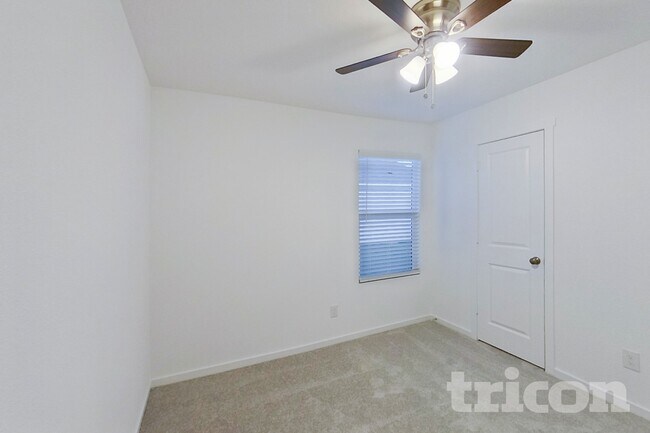 Foto del edificio - 1605 Baugh St