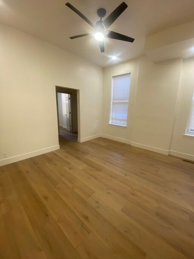 Foto del edificio - 3030 Chippewa St