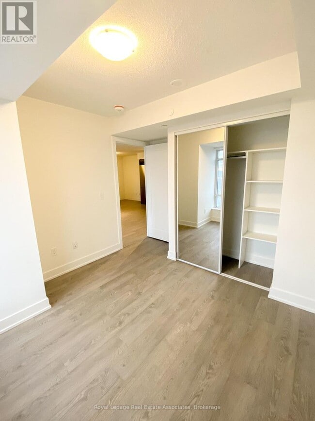 Building Photo - 7 Mabelle Ave