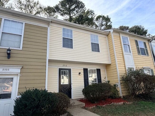 Gorgeous Doraville 2 Bed-2.5 Bath Townhouse, Roommate Floor plan! - Gorgeous Doraville 2 Bed-2.5 Bath Townhouse, Roommate Floor plan!