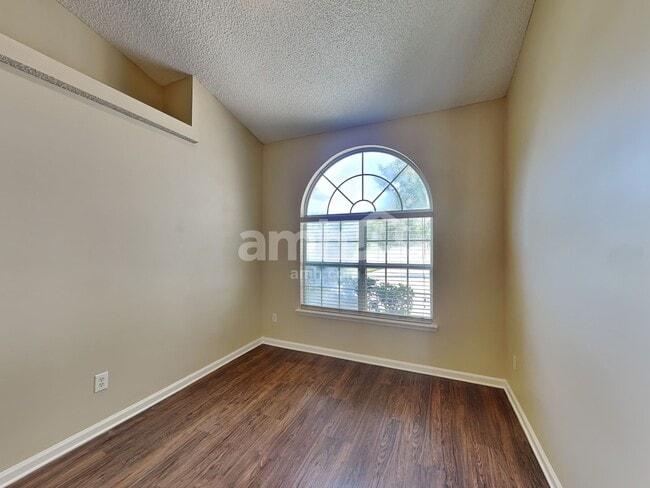 Building Photo - 2800 Bailey Way