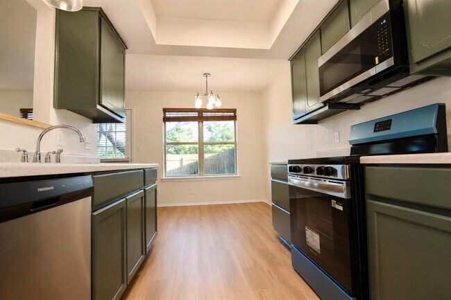 Foto del edificio - 8807 Springmail Cir