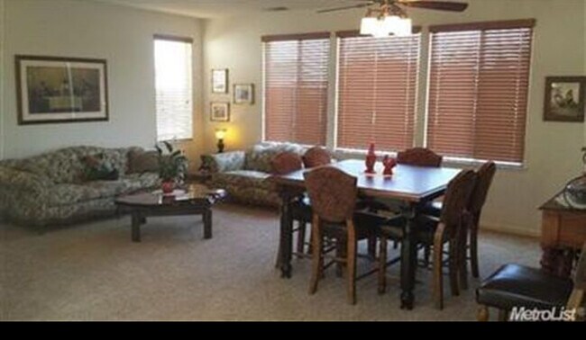 Foto del edificio - 1500 Winterbrook St