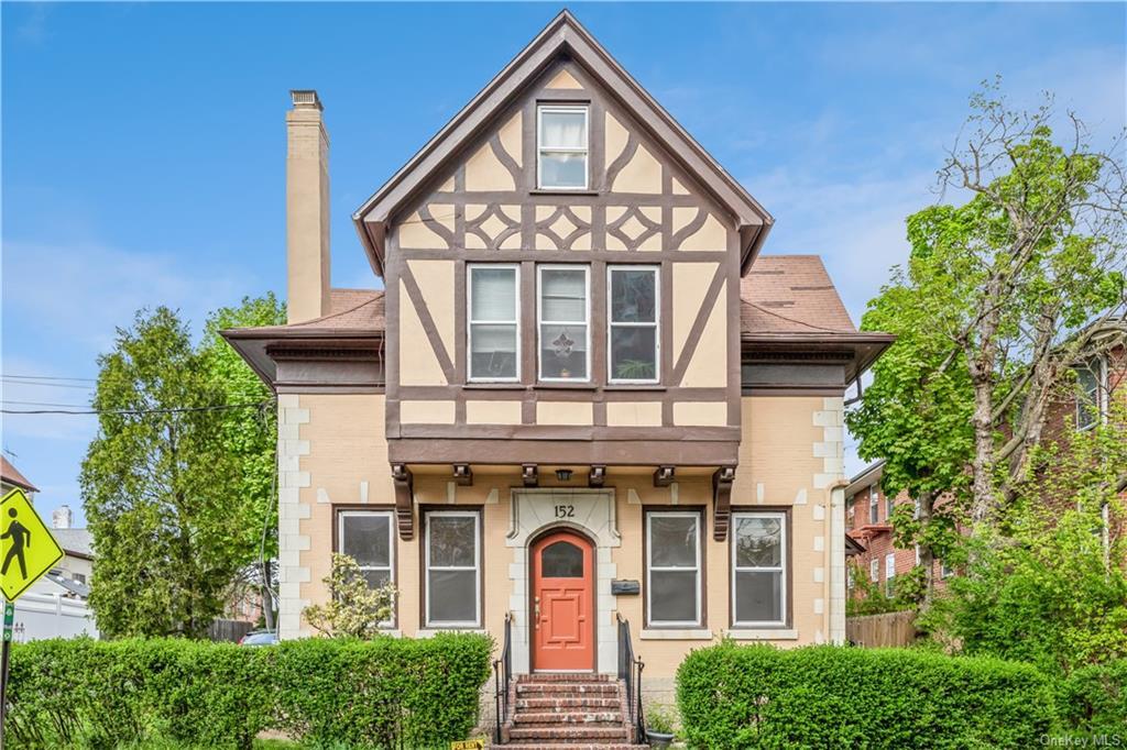 152 Centre Ave, New Rochelle, NY 10805 Room for Rent in New Rochelle