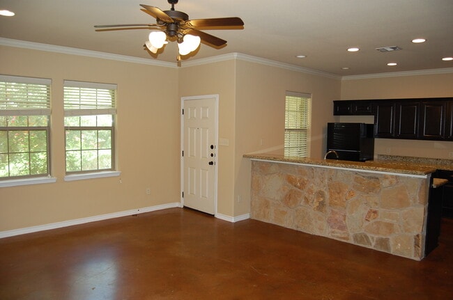 Foto del edificio - 3187 Cain Rd