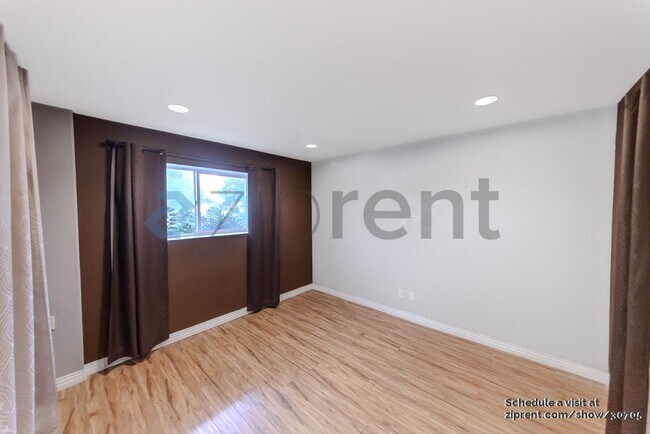 Foto del edificio - 11622 Oxnard St