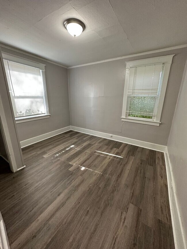 Foto del edificio - Charming 3/1 Near Northtown Mall