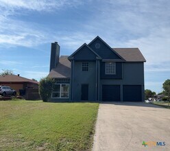 Building Photo - 2802 Delta Cir