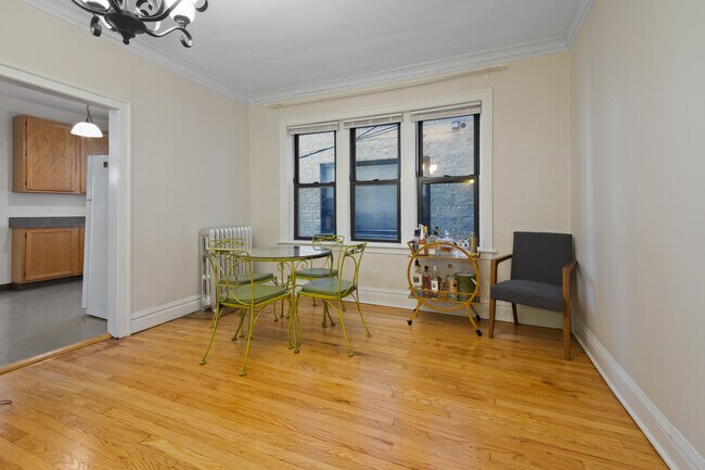 Foto del edificio - 2708 W Cortland St
