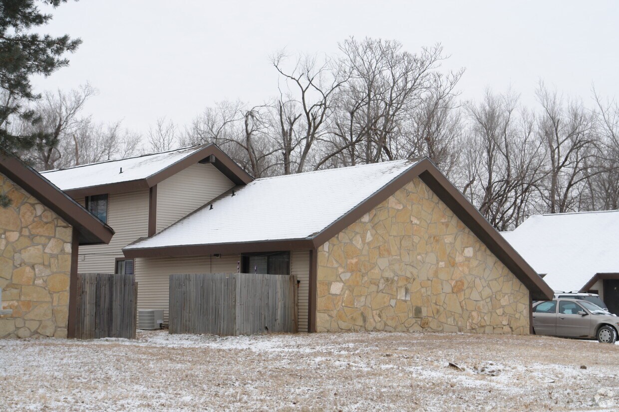 Building Photo - 3041 N Jackson Ave