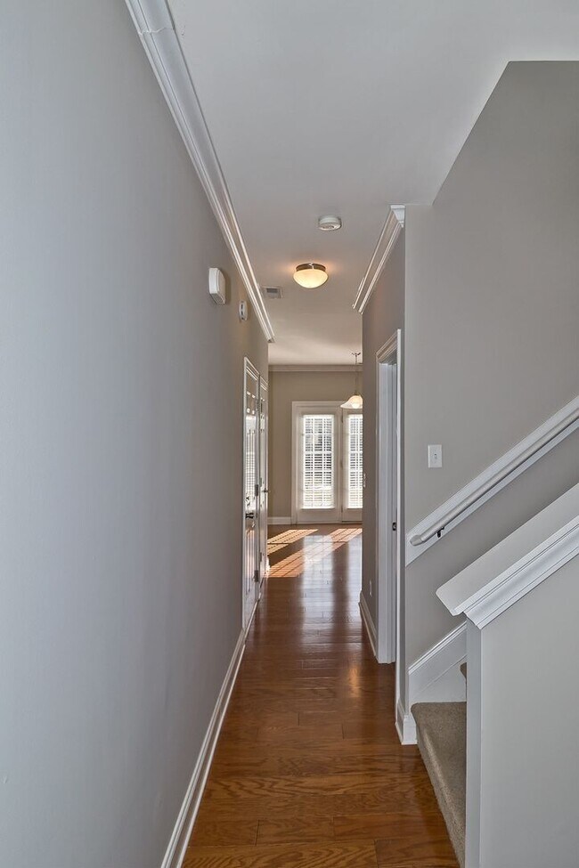 Foto del edificio - Two-Story Home in Arden with Bonus Room/Of...