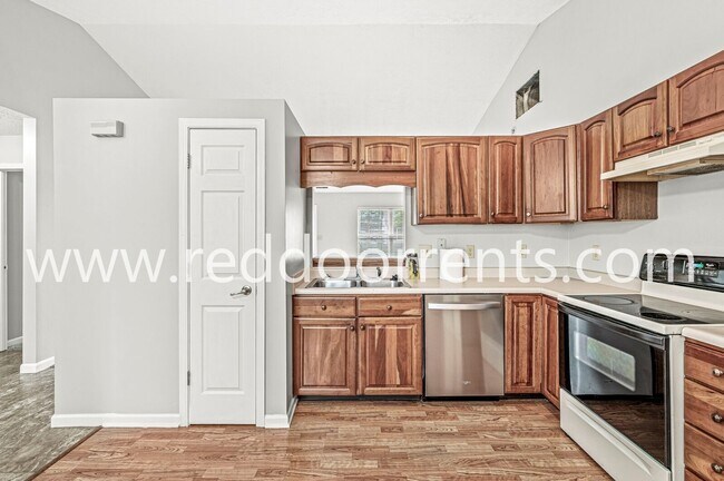 Foto del edificio - Available Now!