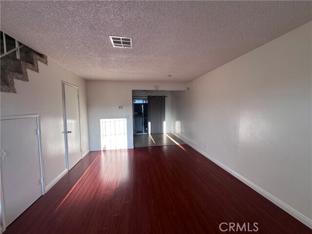 Building Photo - 13843 Los Angeles St