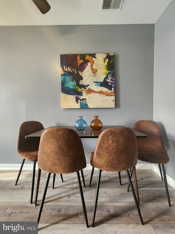 Building Photo - 1325 Bayard St