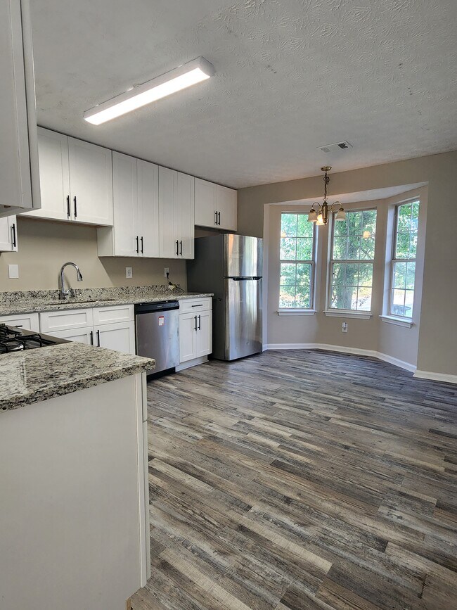 Building Photo - 6613 Ivy Log Dr