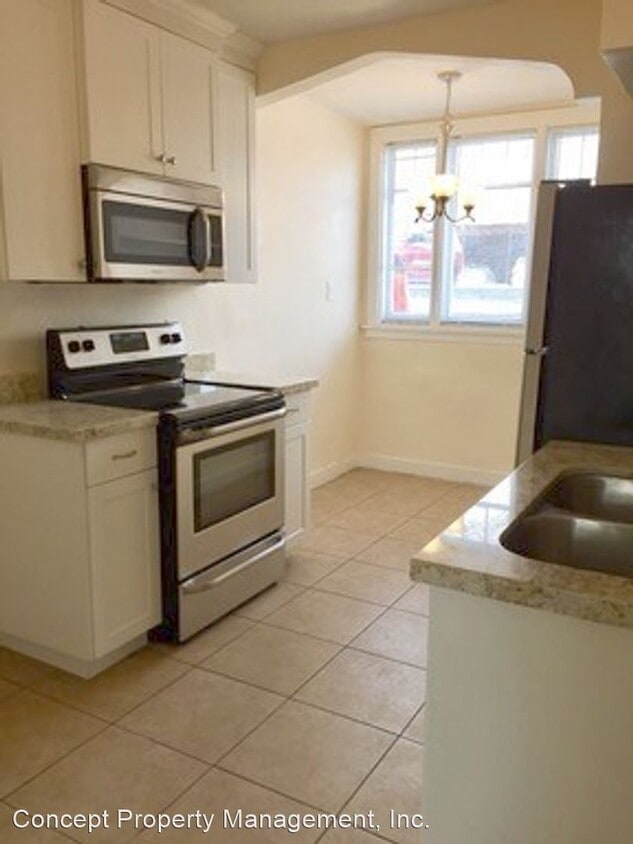 Primary Photo - 670 26th St
