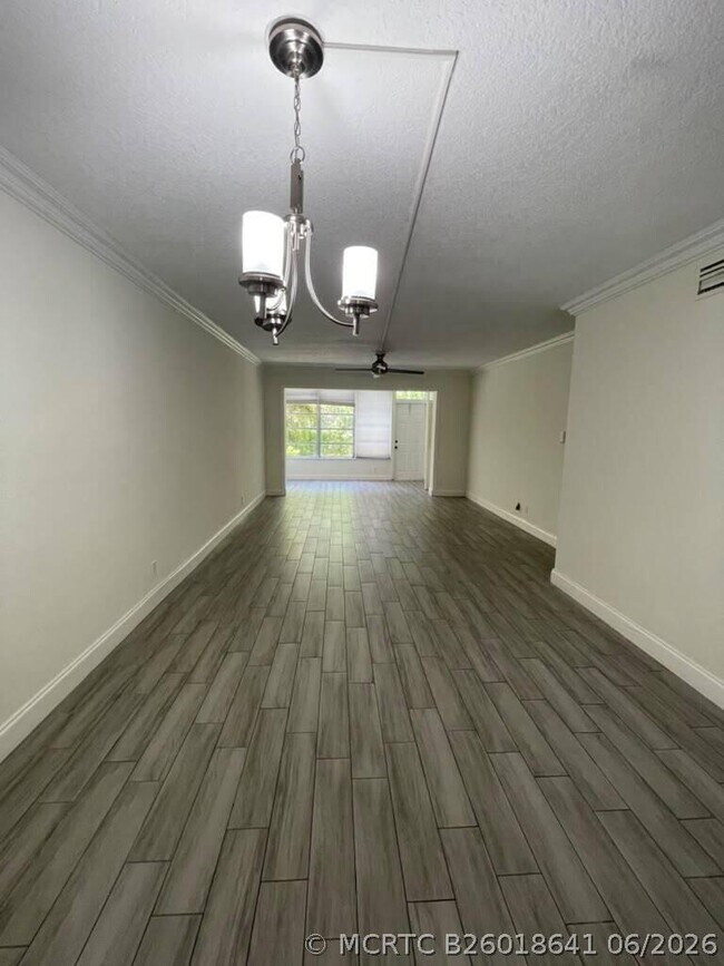 Foto del edificio - 2820 SW 22nd Ave
