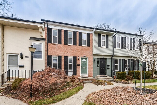 Building Photo - 3115 Bolgos Cir