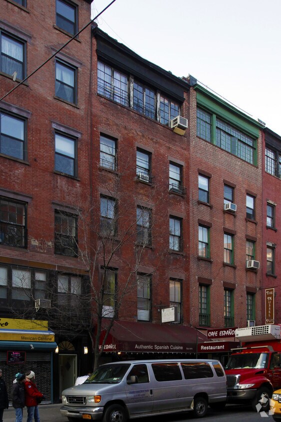 Primary Photo - 172 Bleecker St