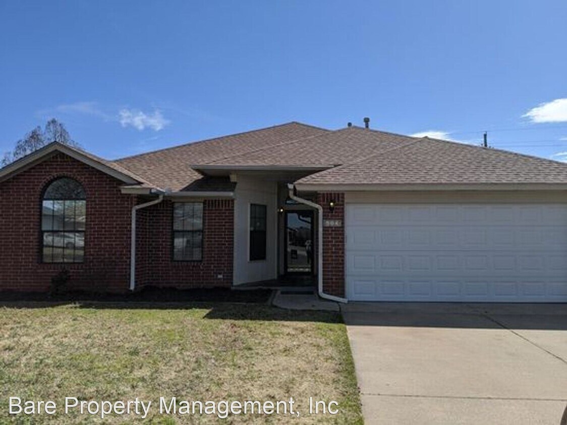 304 Cherokee Ct, Blanchard, OK 73010 House Rental in Blanchard, OK