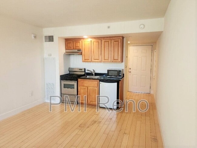 Building Photo - 450 N Arlington Ave