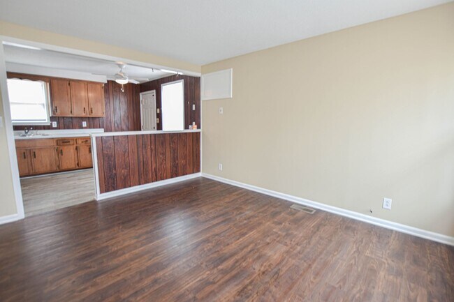 Foto del edificio - Pet Friendly Three Bedroom!