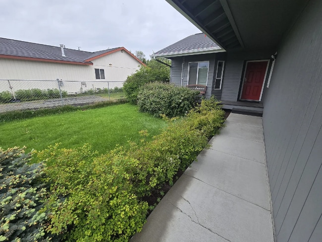 Building Photo - 9300 Beitinger Dr